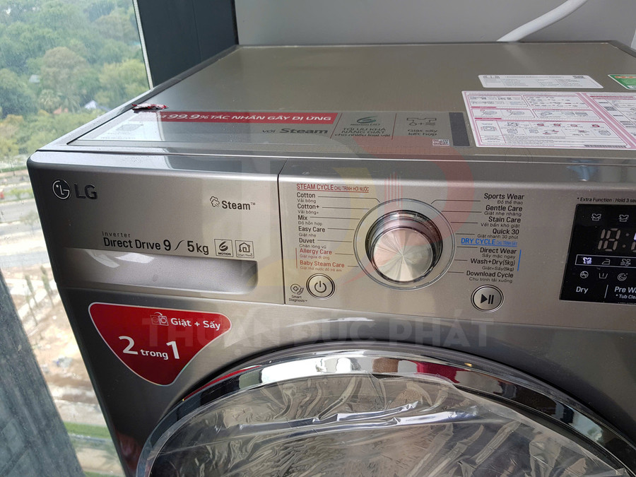 Cho thuê căn hộ Vinhomes Golden River Aqua 1 một phòng ngủ 60 mét vuông full nội thất view xéo sông và Thảo Cầm Viên