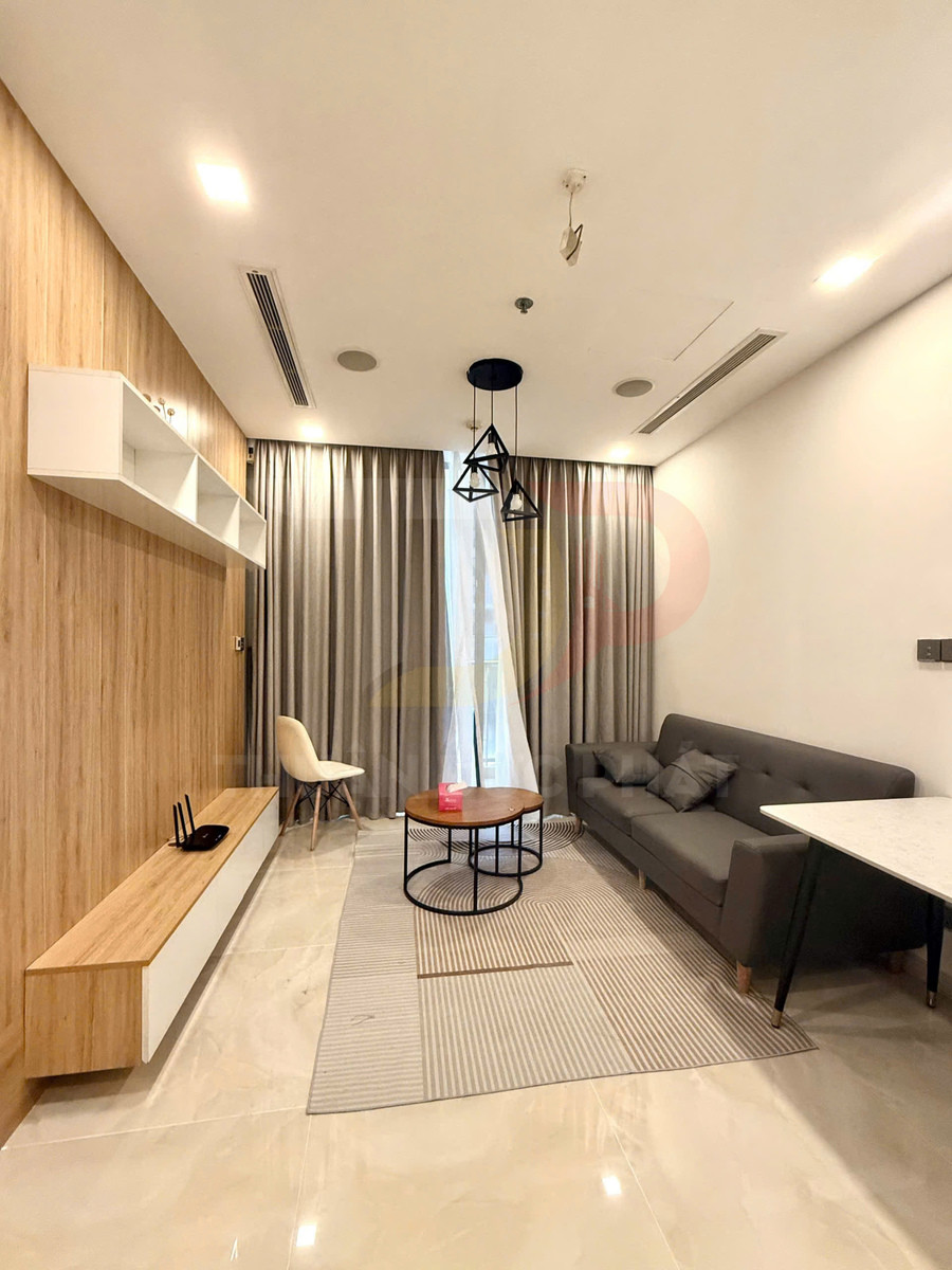 Cho thuê căn hộ Vinhomes Golden River Aqua 1 diện tích 50 mét vuông, 1 phòng ngủ, đầy đủ nội thất giá 23 triệu đồng