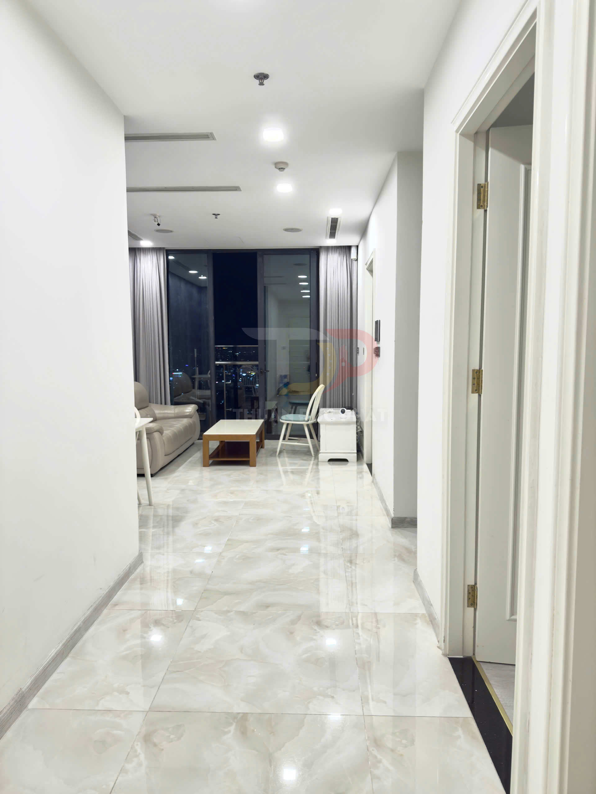 Bán Căn Hộ Vinhomes Golden River Tòa Aqua 3 Hai Phòng Ngủ Tầm Nhìn Landmark 81 Sổ Hồng Chính Chủ