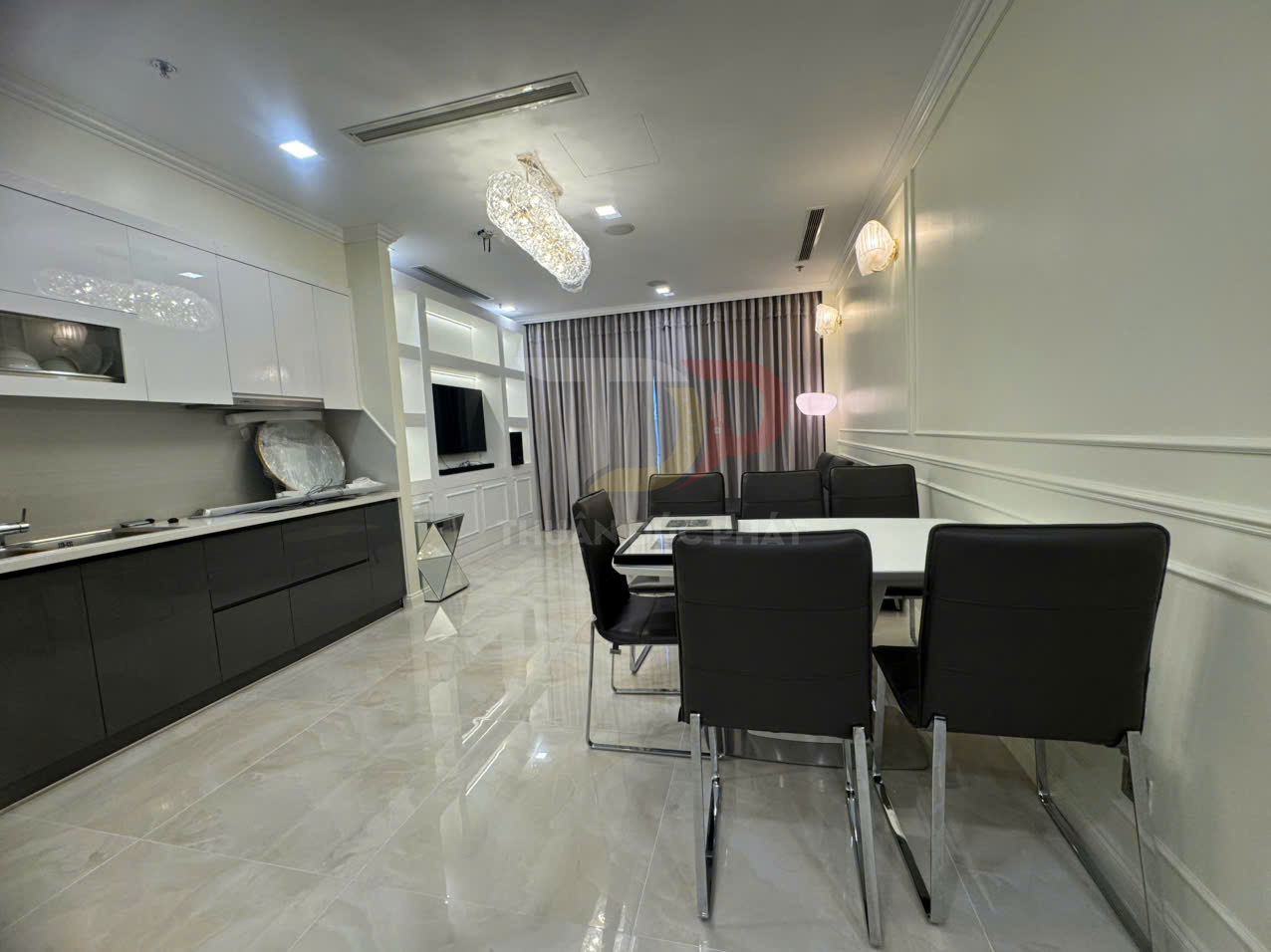 Cho Thuê Căn Hộ Aqua 2 Vinhomes Golden River Hai Phòng Ngủ Full Nội Thất Mới View Sông Và Bitexco Trực Diện