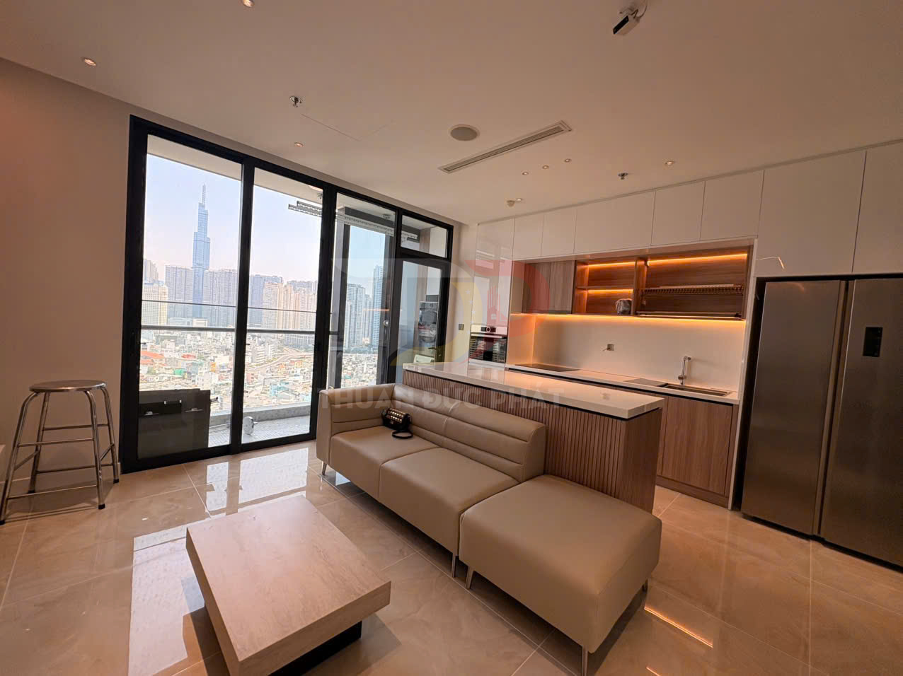 Cho thuê căn hộ Vinhomes Golden River Aqua 3 2 phòng ngủ full nội thất Japan Style view Landmark 81 giá 2000$