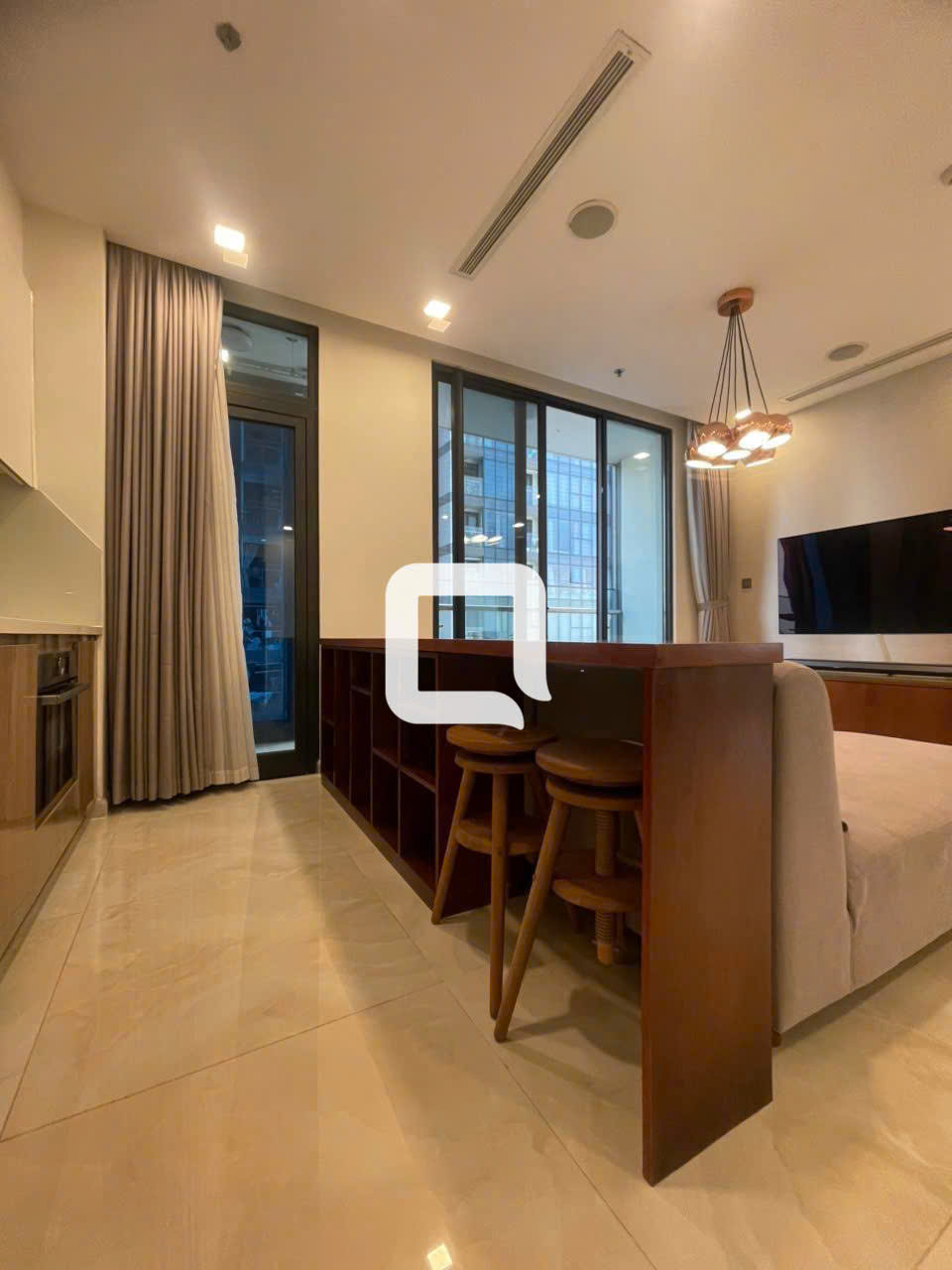 Cho thuê căn hộ Vinhomes Golden River Aqua 2 3 phòng ngủ full nội thất view sông thành phố Thảo Cầm Viên giá 36 triệu net