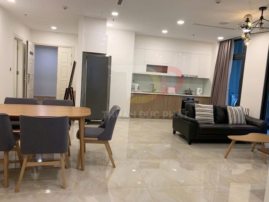 Cho thuê căn hộ Vinhomes Golden River Aqua 2 full nội thất 3 phòng ngủ view thành phố TCV giá 42 triệu bao thuế