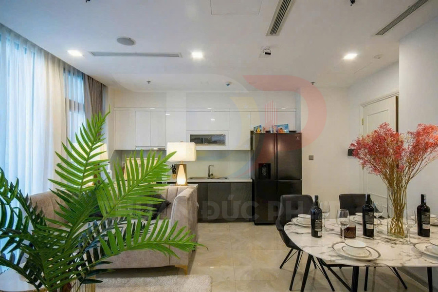 Cho thuê căn hộ Vinhomes Golden River Aqua 2 hai phòng ngủ 68,9 mét vuông, nội thất cao cấp, giá 35 triệu mỗi tháng