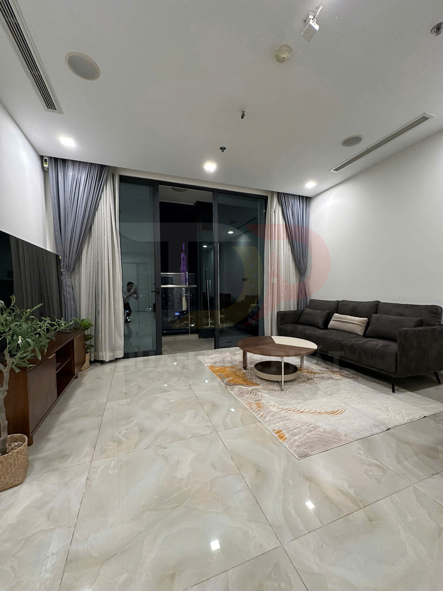 Cho thuê căn hộ Vinhomes Golden River Aqua 1 diện tích 83 mét vuông, 2 phòng ngủ, nội thất mới, giá 38 triệu đồng