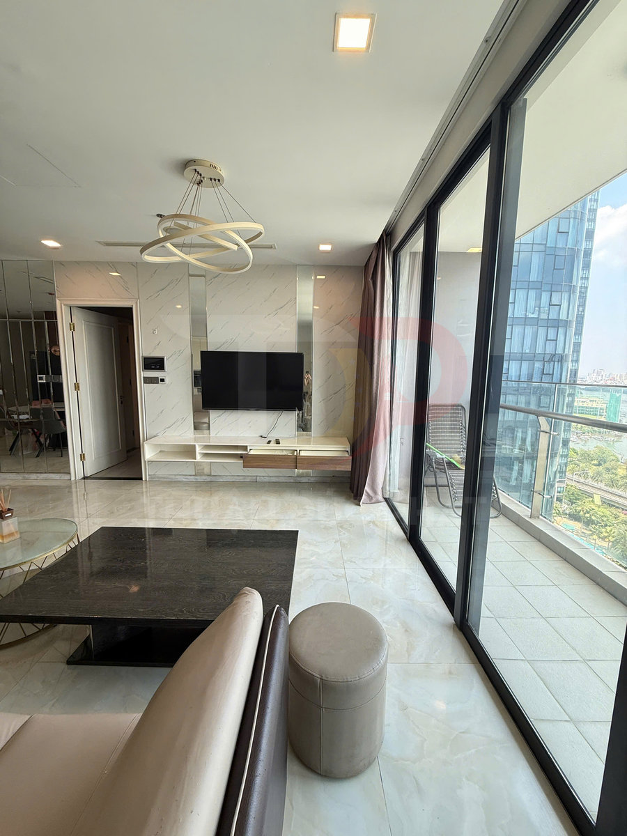 Thuê căn hộ Vinhomes Golden River Aqua 1 3 phòng ngủ view trực diện sông, thành phố và Bitexco, full nội thất đẹp giá 50 triệu Net