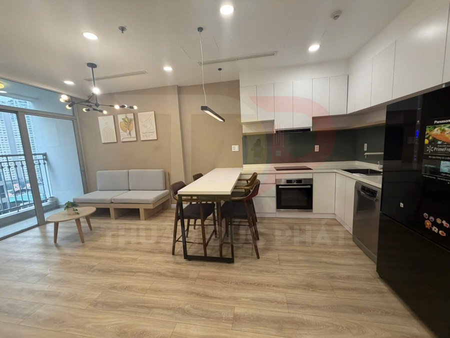 Bán căn hộ Landmark 1 Vinhomes Central Park 54,3 mét vuông giá 8,3 tỷ đồng bao phí, đã có sổ