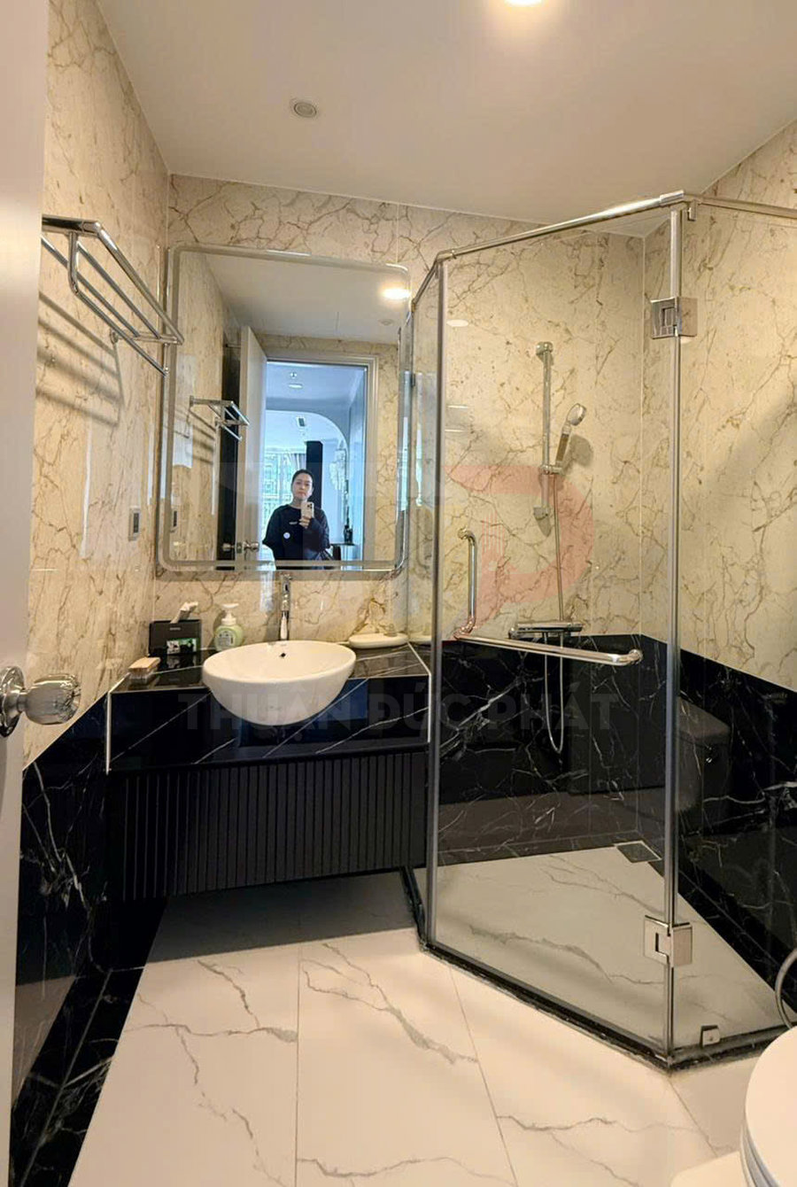 Bán Căn Hộ Vinhomes Central Park 4 Phòng Ngủ Tòa Landmark 6 Diện Tích 155 Mét Vuông