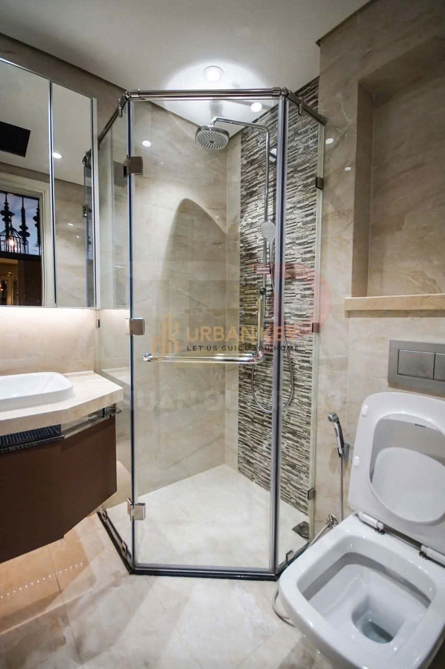Cho thuê căn hộ Aqua 3 Vinhomes Golden River 90 mét vuông, 2 phòng ngủ, giá 40 triệu đồng