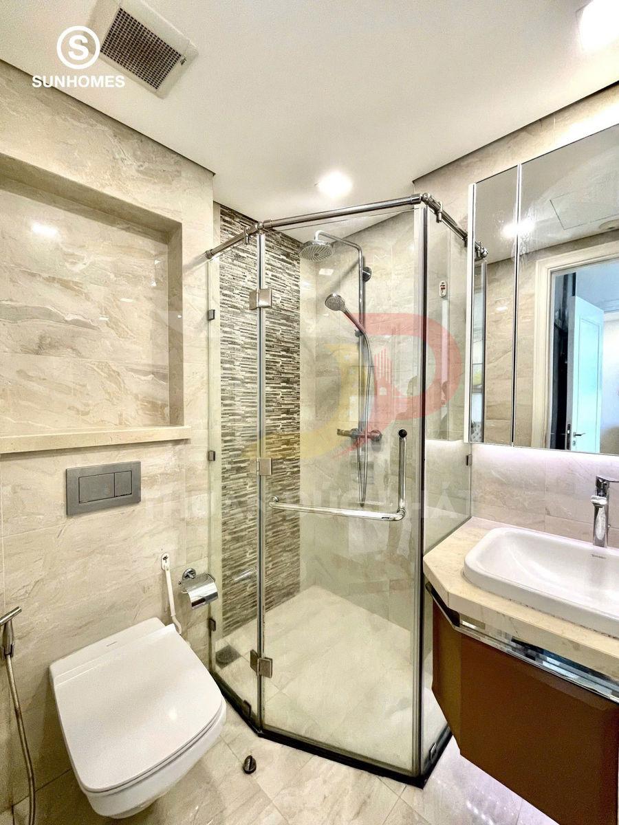 Cho thuê căn hộ Vinhomes Golden River Aqua 4 căn A4 view sông Sài Gòn full nội thất giá 28 triệu dọn vào ở ngay