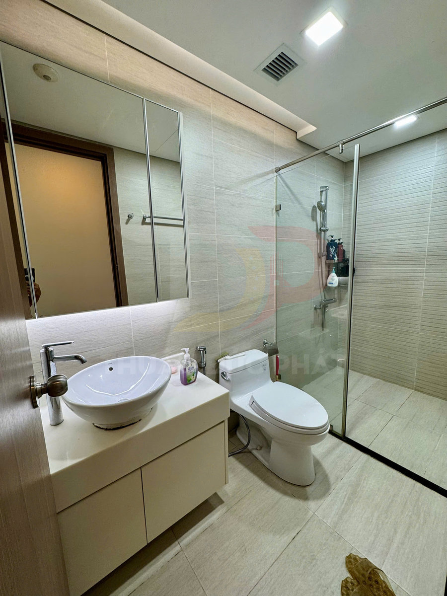 Cho thuê căn hộ 2 phòng ngủ Vinhomes Central Park Park 6 diện tích 85 mét vuông giá 27 triệu net