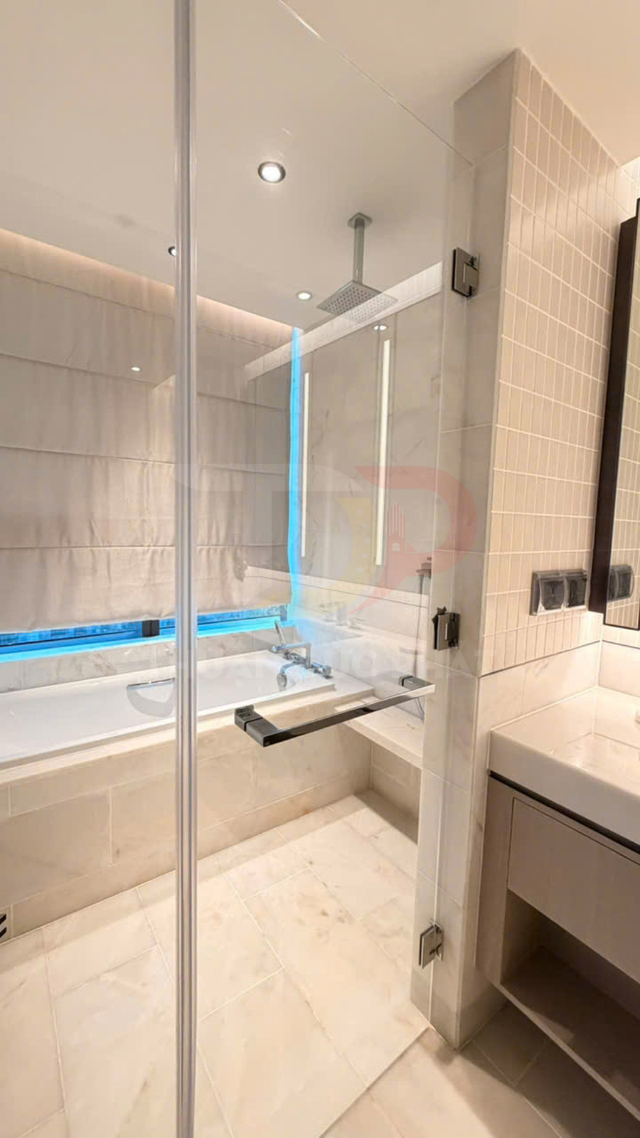 Cho Thuê Căn Hộ Ba Phòng Ngủ Tòa Lake Dự Án Grand Marina Sài Gòn Tầm Nhìn Sông Sài Gòn Và Bán Đảo Thủ Thiêm