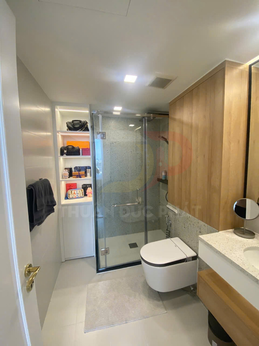 Cho Thuê Căn Hộ Vinhomes Golden River 3 Phòng Ngủ Diện Tích 101.5 Mét Vuông View Thảo Cầm Viên Và Landmark 81