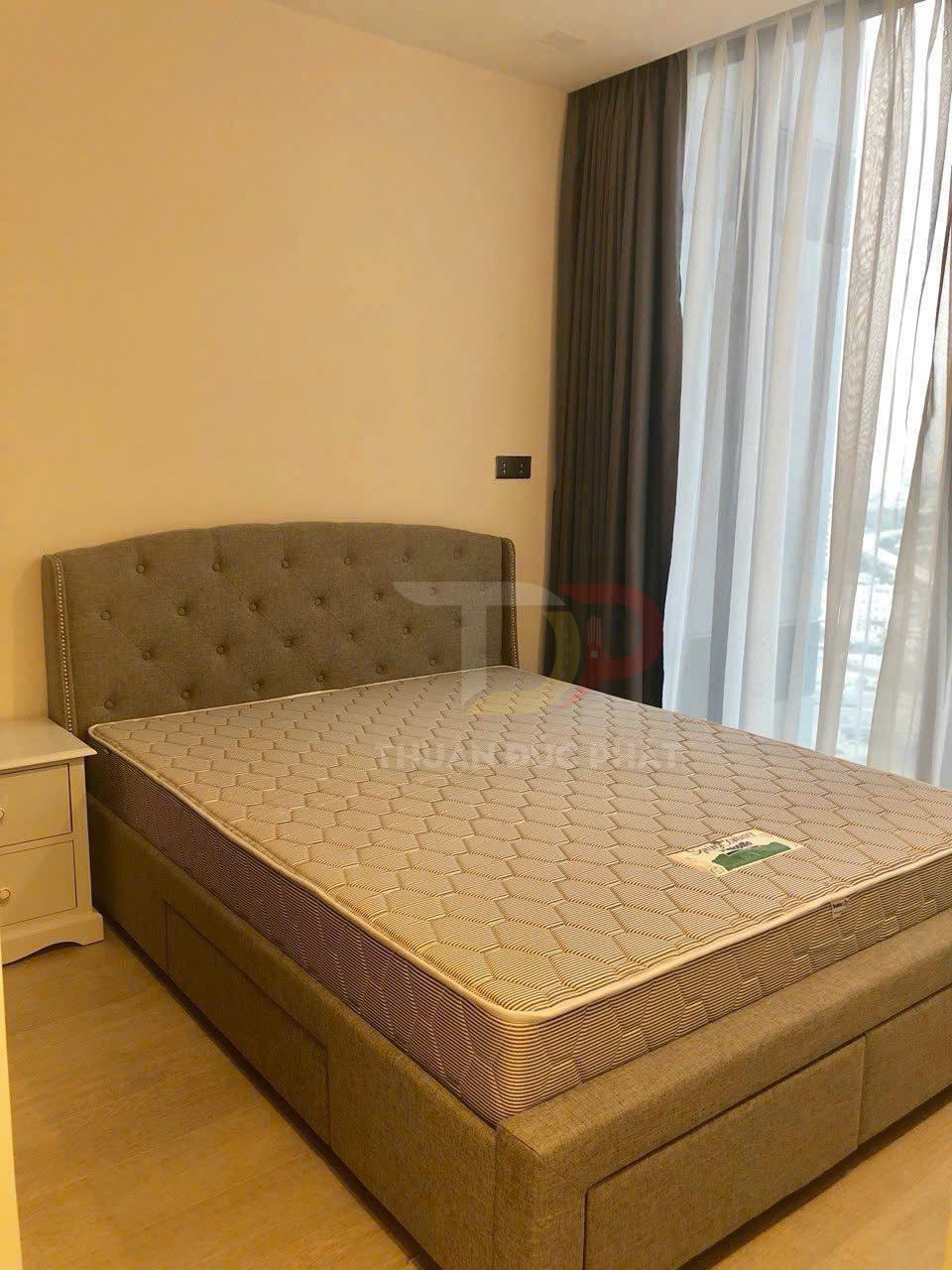 Cho Thuê Căn Hộ Vinhomes Golden River 1 Phòng Ngủ Tòa Aqua 4 Tầm Nhìn Sông Sài Gòn Và Landmark 81