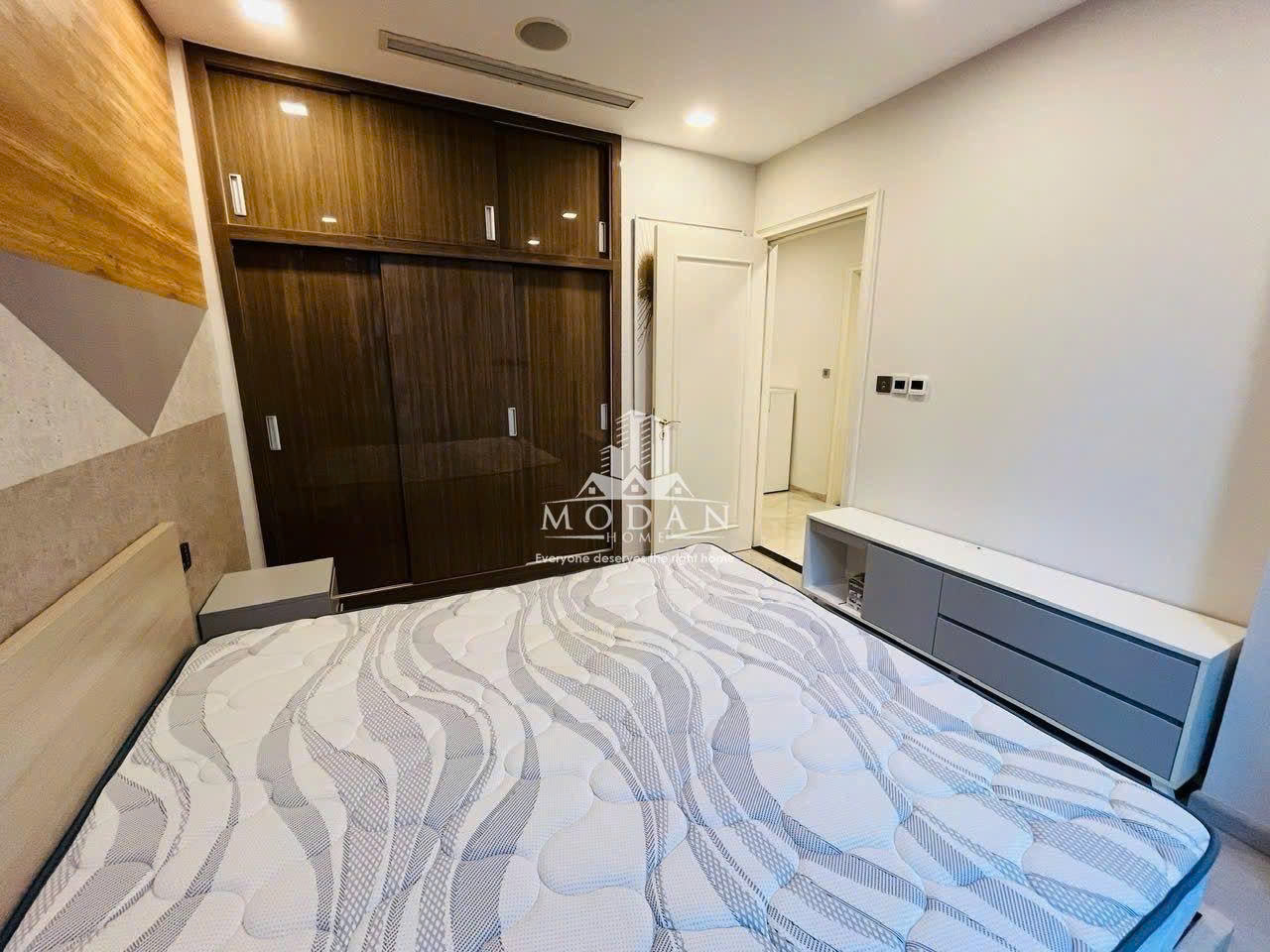 Cho Thuê Căn Hộ Vinhomes Golden River Aqua 1 1 Phòng Ngủ Full Nội Thất View Bitexco Giá Tốt 24 Triệu