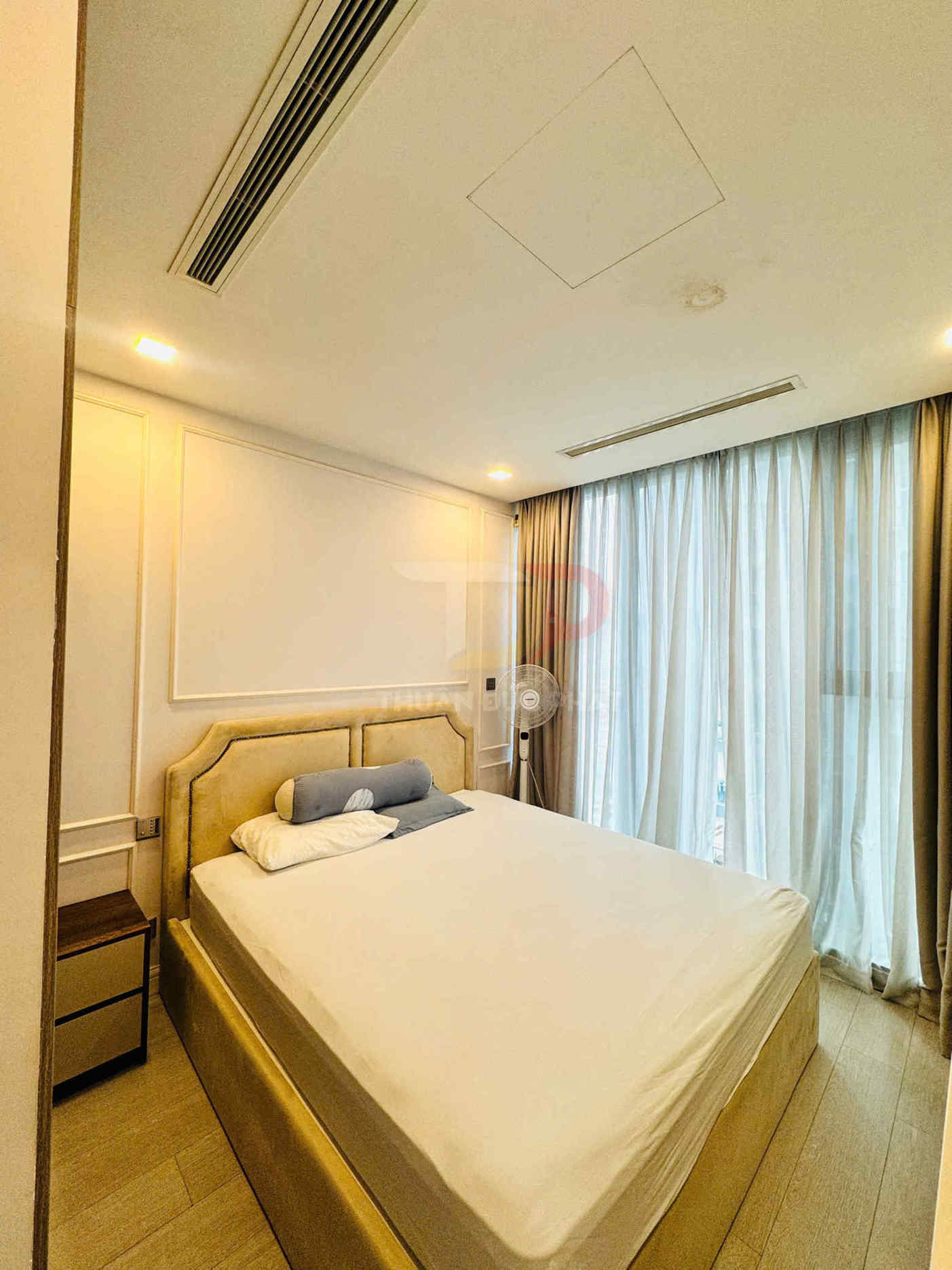 Bán căn hộ Vinhomes Golden River Aqua 2 3 phòng ngủ full nội thất view sông Bitexco giá 31 tỷ đầy đủ thông tin chi tiết