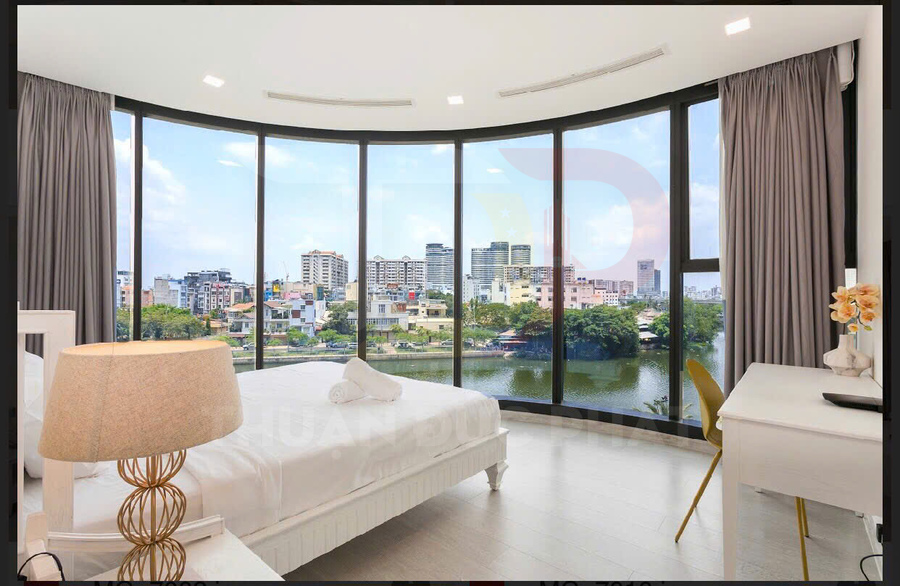 Cho thuê căn hộ Vinhomes Golden River Aqua 1 vòng cung 2 phòng ngủ 80 mét vuông nội thất cao cấp view Sông Thị Nghè và Landmark 81 giá 30 triệu
