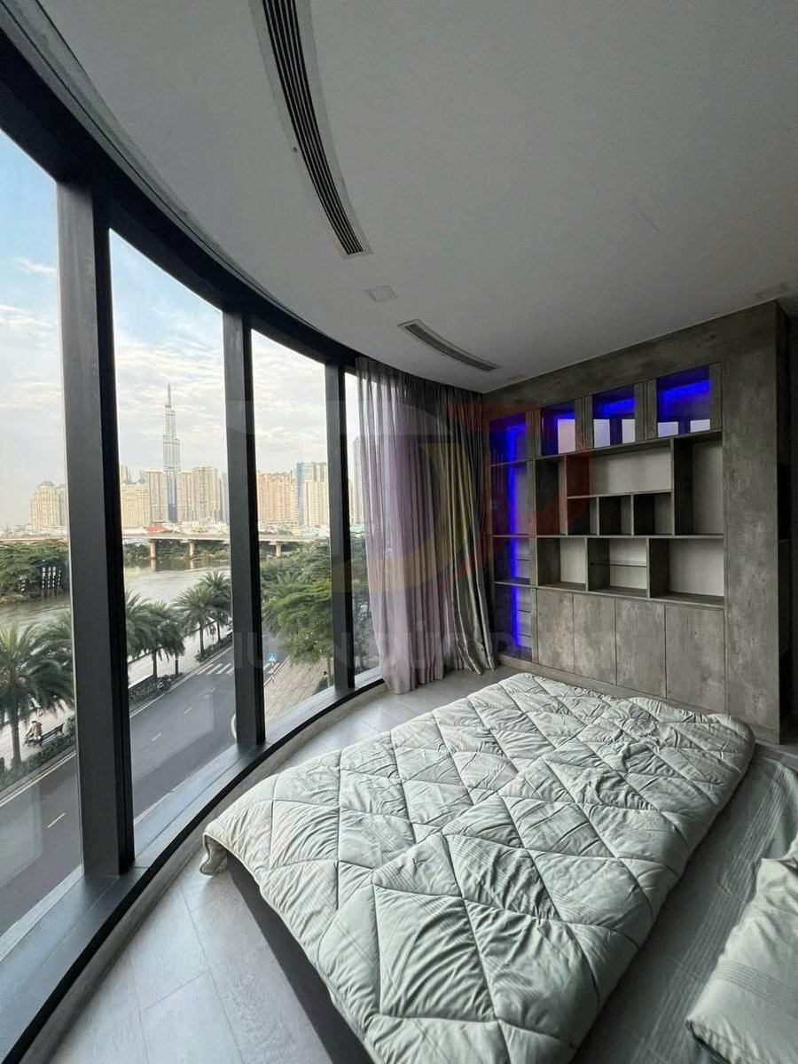 Cho thuê căn hộ Aqua 2 Vinhomes Golden River 101,4 mét vuông, 3 phòng ngủ, nội thất cao cấp, giá 52 triệu đồng