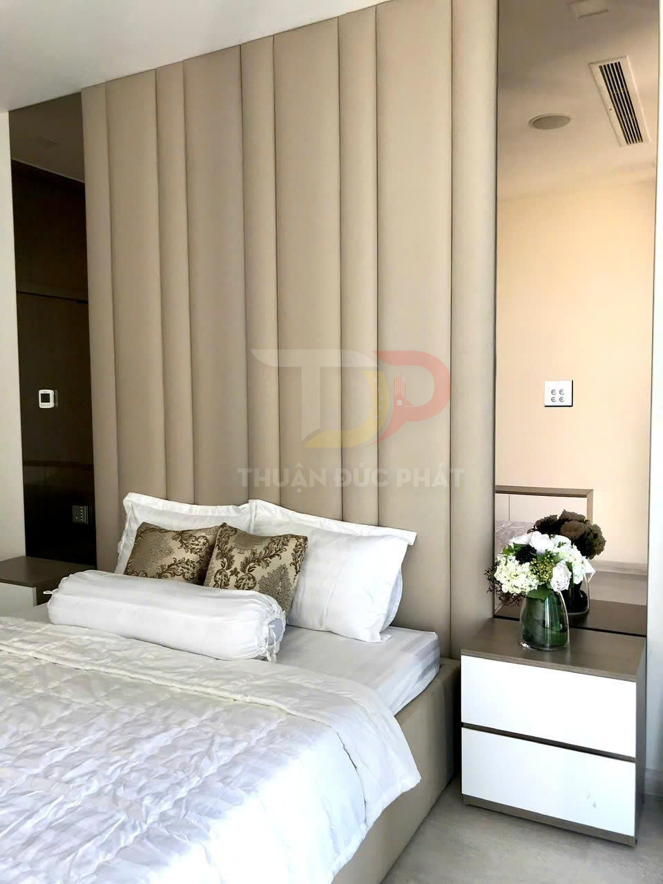 Bán Căn Hộ Aqua 1 Vinhomes Golden River Full Nội Thất View Bitexco 1 Phòng Ngủ Diện Tích 50.9m2