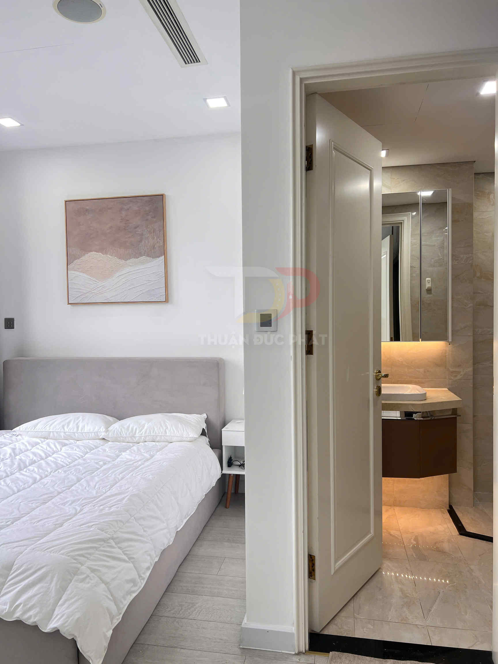 Bán căn hộ Vinhomes Golden River Aqua 2 full nội thất 2 phòng ngủ view Landmark 81 giá 11.5 tỷ chi tiết đầy đủ nhất