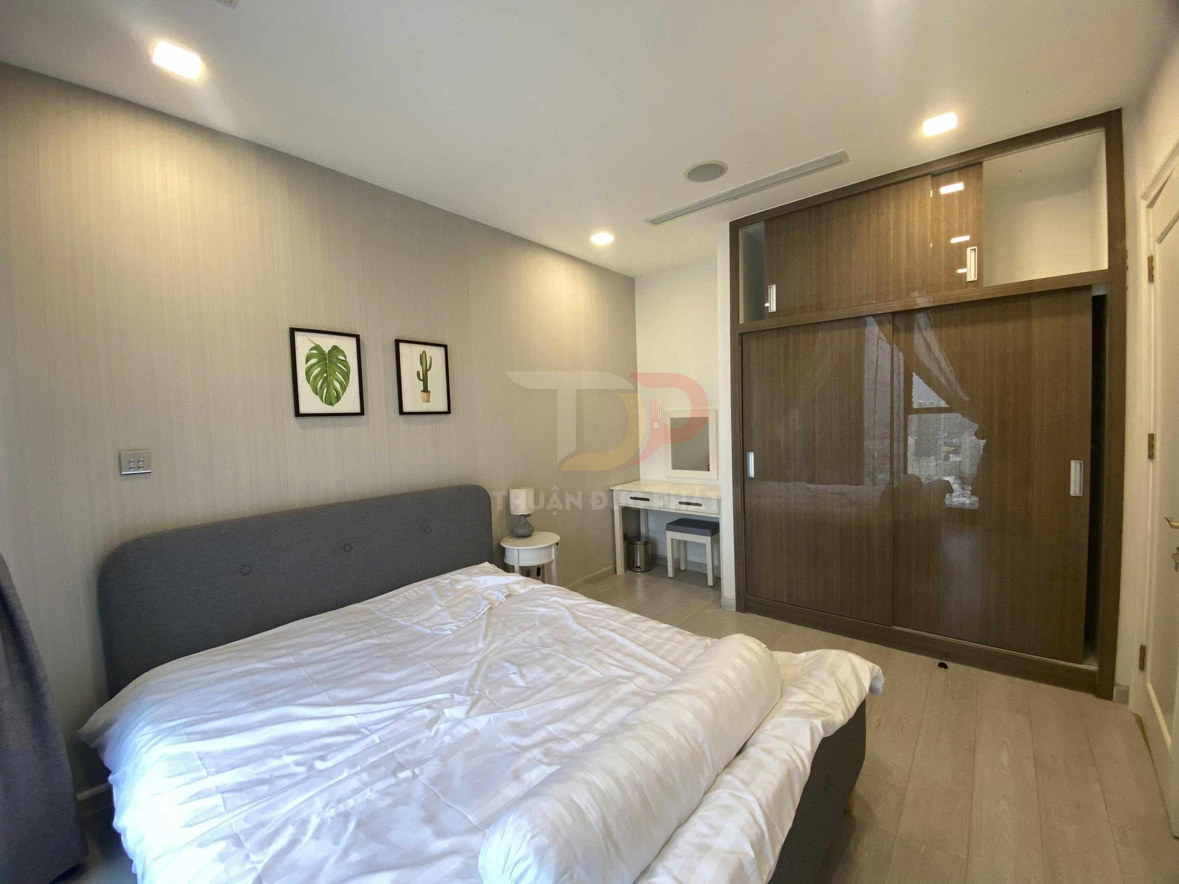 Cho Thuê Căn Hộ Vinhomes Golden River Tòa Aqua Một Phòng Ngủ Đầy Đủ Nội Thất Tầm Nhìn Hướng Sông Sài Gòn