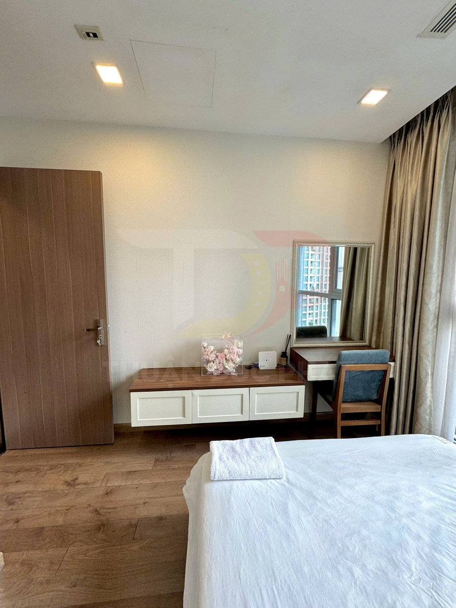 Cho Thuê Căn Hộ Vinhomes Central Park Park 7 Diện Tích 109m2, Nội Thất Đầy Đủ, Giá 38 Triệu Net, Đang Trống