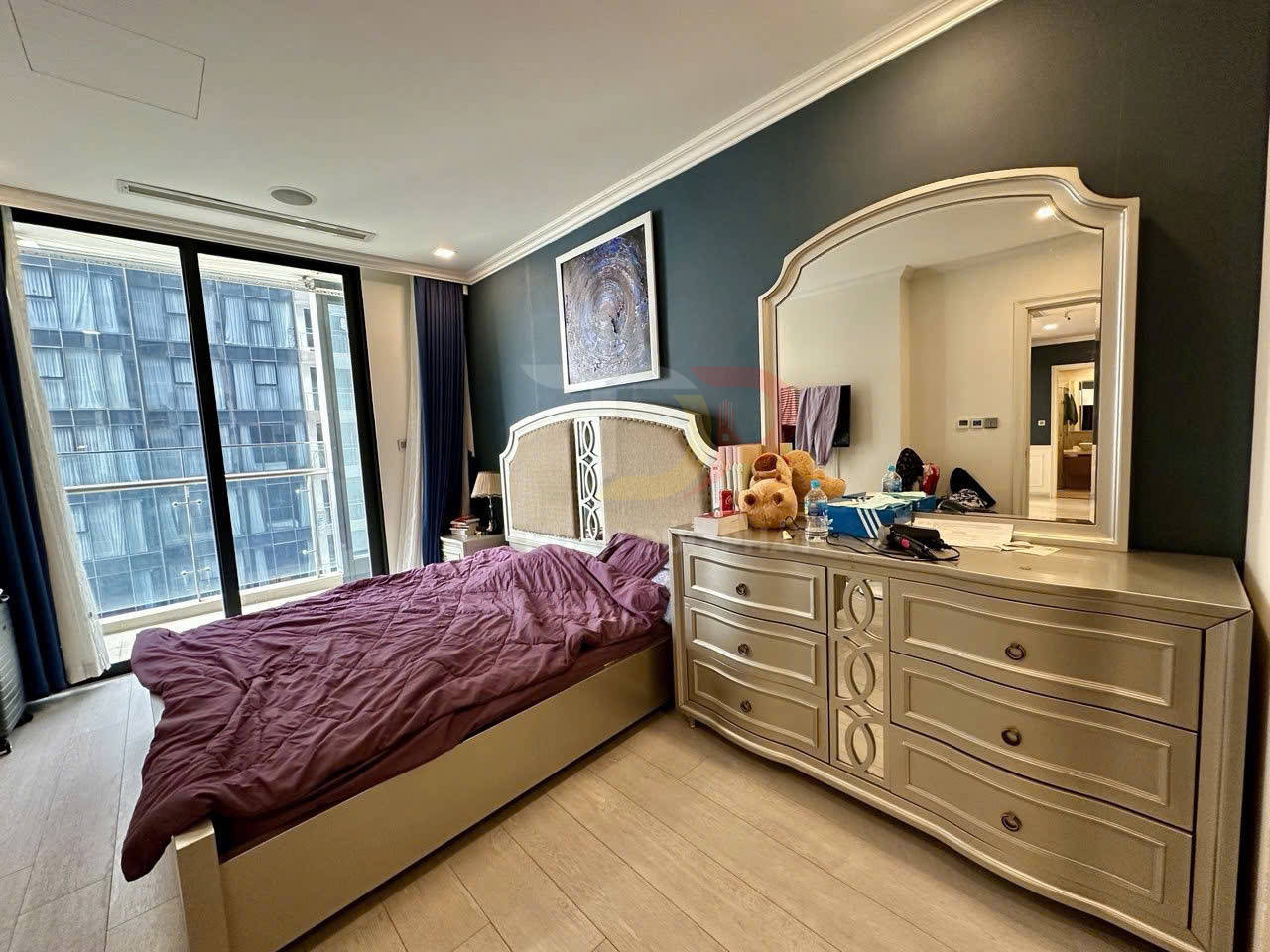 Cho Thuê Và Bán Căn Hộ 2 Phòng Ngủ Vinhomes Golden River Aqua 1 View Bitexco Nội Thất Full Giá Tốt Nhất Thị Trường