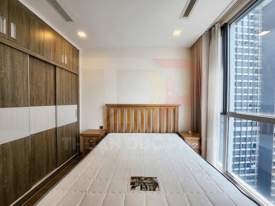 Bán căn hộ Park 4 Vinhomes Central Park 3 phòng ngủ cộng 1, diện tích 117 mét vuông, giá 17,8 tỷ đồng trọn gói