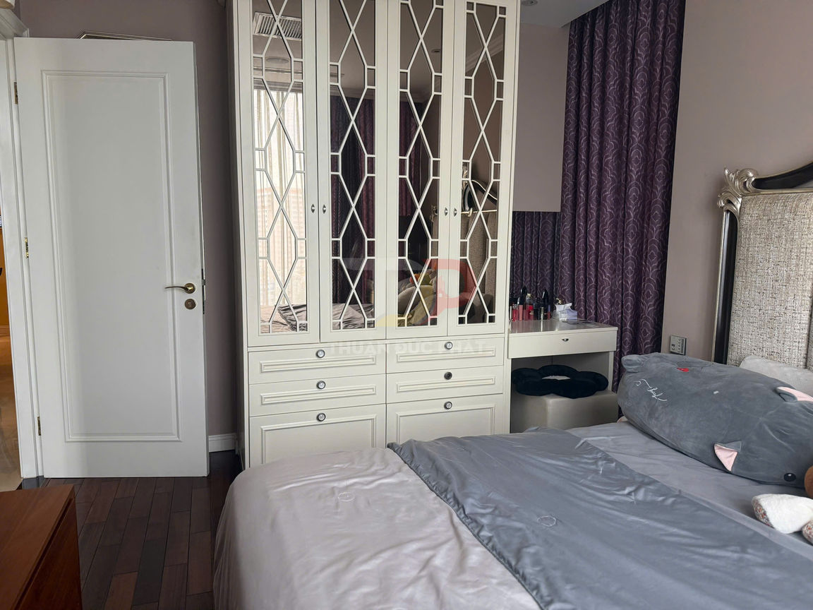 Bán căn hộ Toà AQua 3 lầu 10 view sông 2 phòng ngủ 1 vệ sinh 61,4m2 đã có sổ hồng giá 13,9 tỷ bao phí