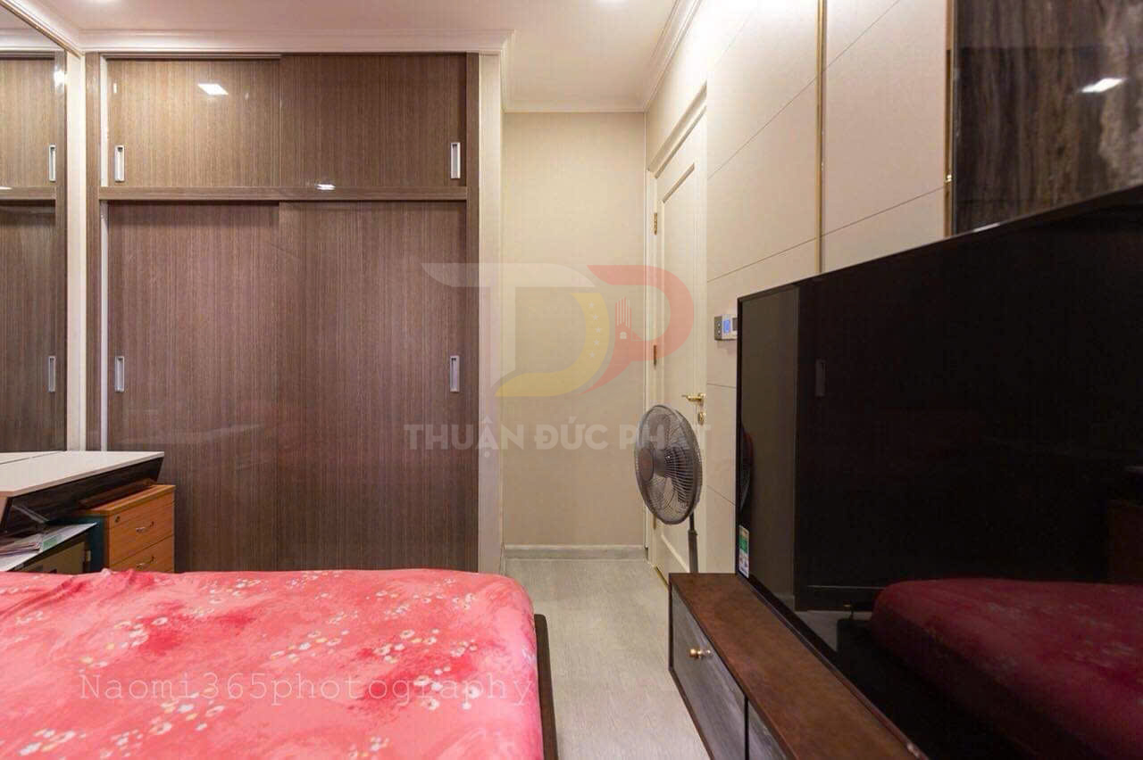 Bán Căn Hộ Vinhomes Golden River Tòa Aqua 3 Một Phòng Ngủ View Sông Sài Gòn Và Bitexco Trực Diện