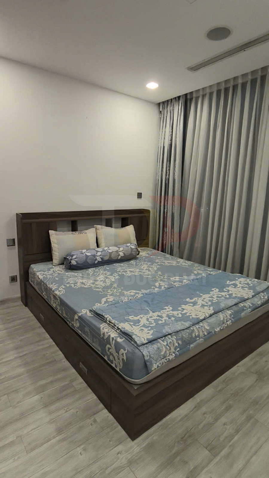 Cho thuê căn hộ Aqua 2 Vinhomes Golden River 68,6 m², 2 phòng ngủ, giá 28 triệu đồng mỗi tháng