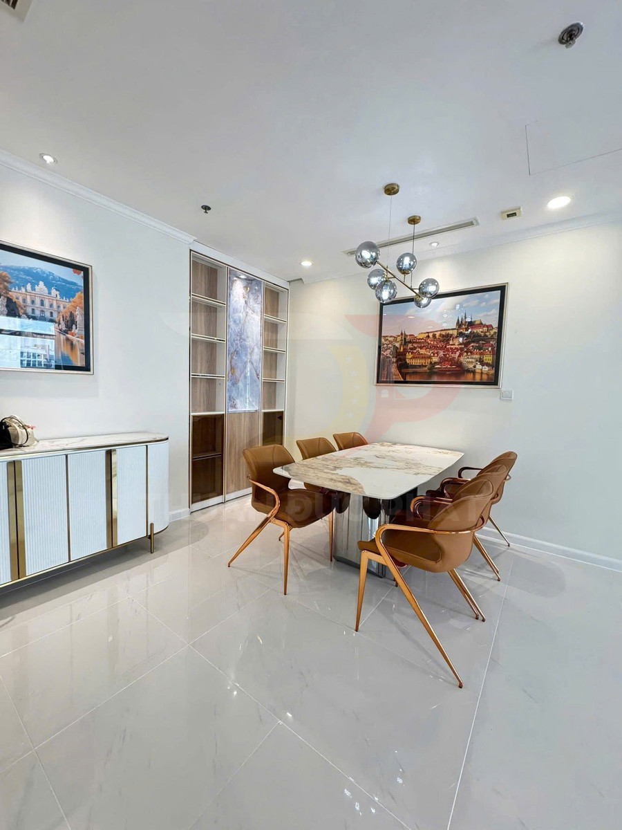 Cho Thuê Căn Hộ Vinhomes Central Park Tòa Landmark 4 Diện Tích 108.7 Mét Vuông Đầy Đủ Nội Thất Sang Trọng
