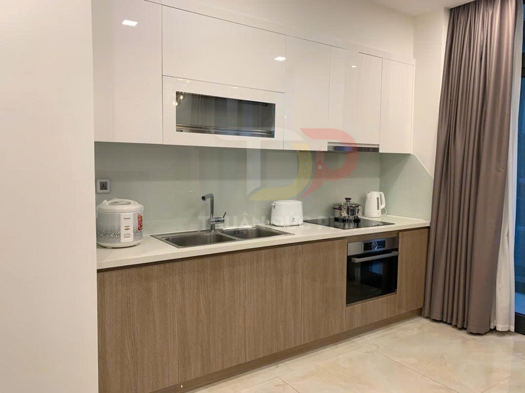 Cho thuê căn hộ Vinhomes Golden River Aqua 2 full nội thất 3 phòng ngủ view thành phố TCV giá 42 triệu bao thuế