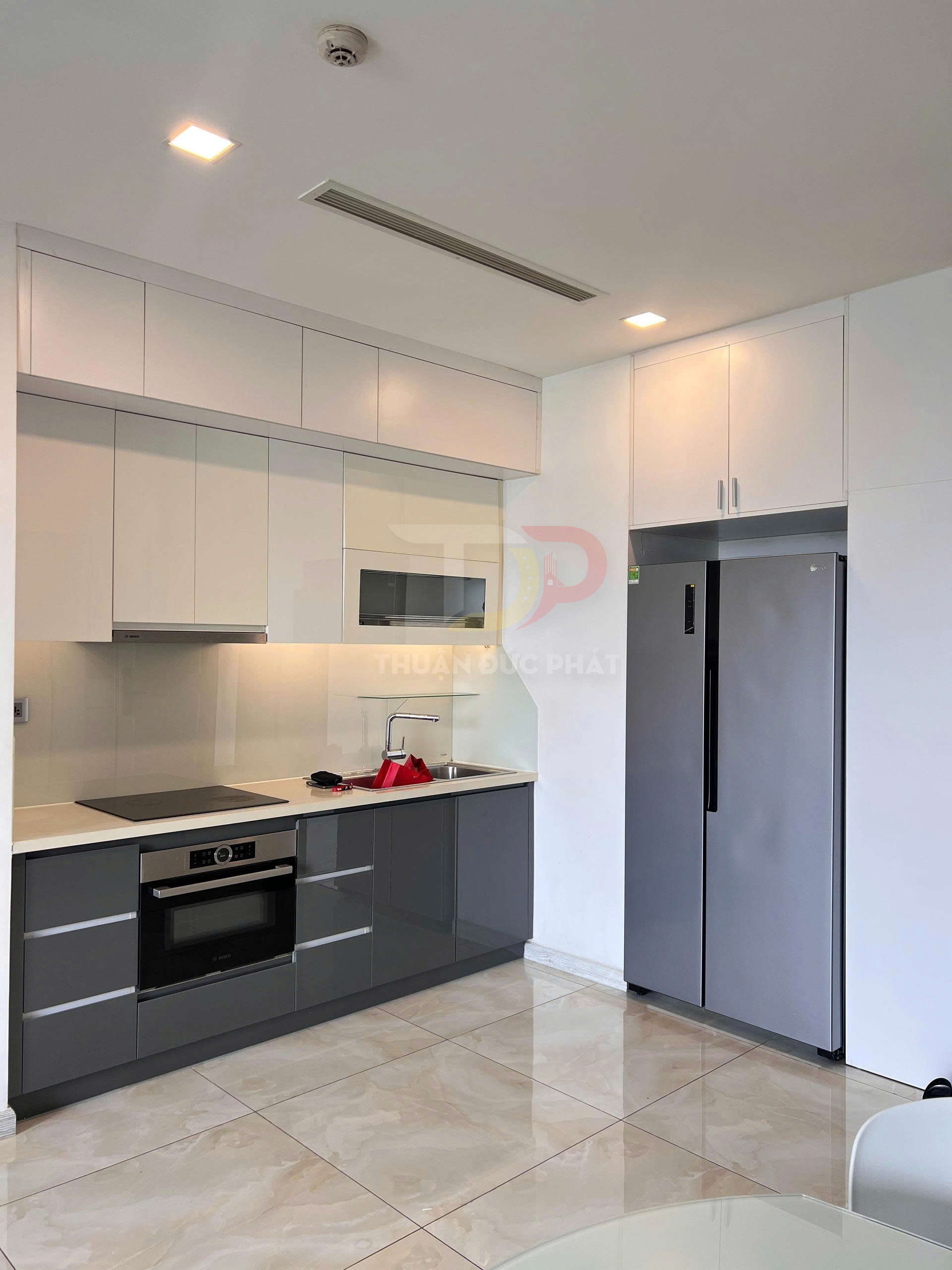 Bán Căn Hộ Aqua 1 Vinhomes Golden River 2 Phòng Ngủ 83,2 Mét Vuông Full Nội Thất View Nội Khu Xéo Sông Landmark 81 Giá 19 Tỷ