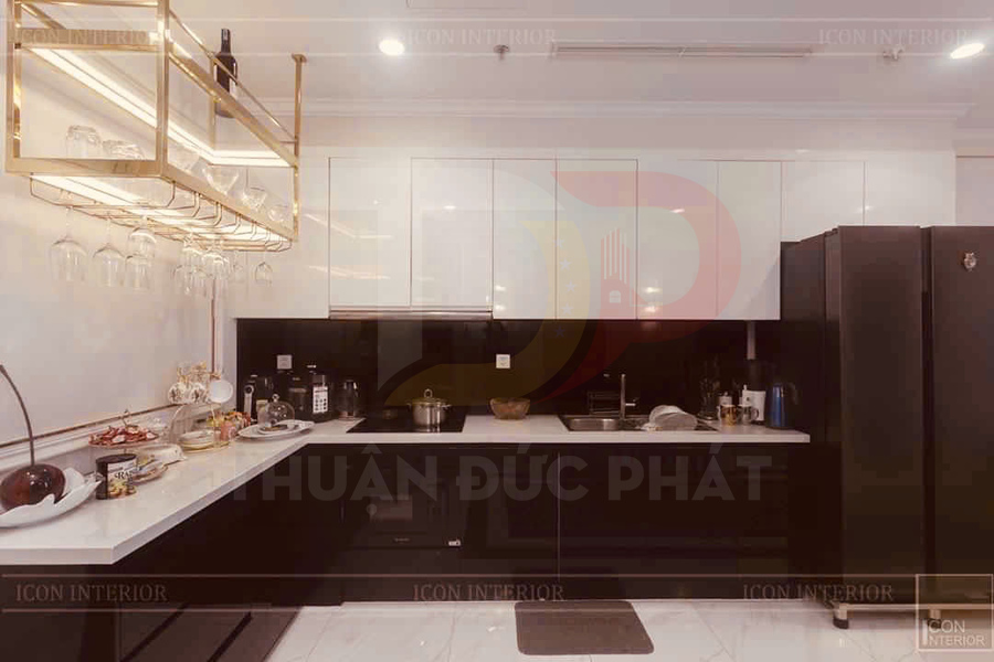 Cho thuê căn hộ 1 phòng ngủ Landmark 2 Vinhomes Central Park 54.4m2, nội thất sang trọng, giá 24 triệu net