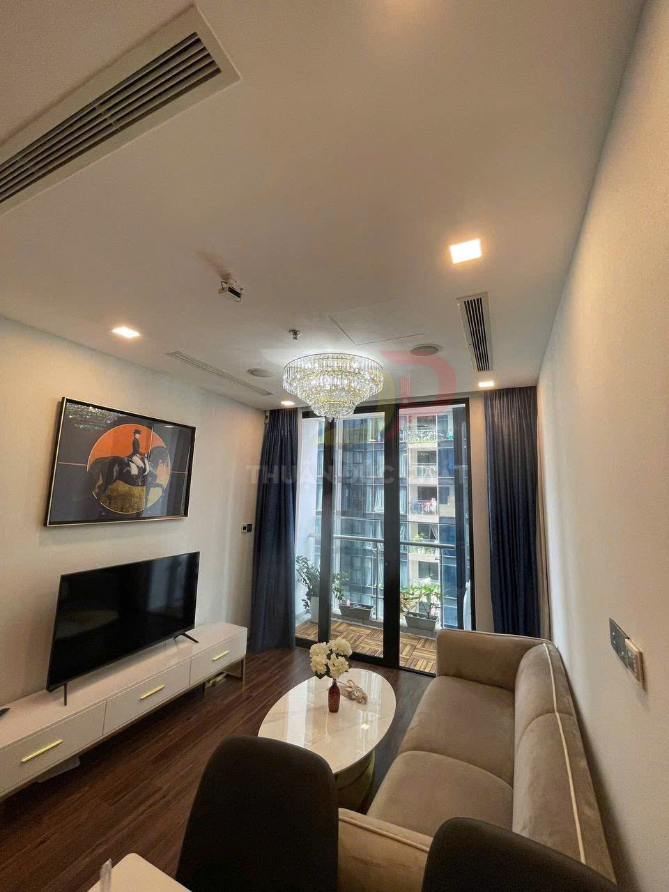 Cho Thuê Căn Hộ Vinhomes Golden River Aqua 1 Full Nội Thất 1 Phòng Ngủ 50m2 View Nội Khu Giá 27 Triệu Net