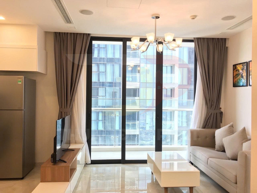 Cho Thuê Căn Hộ Vinhomes Golden River Tòa Aqua 3 Diện Tích 61.4 Mét Vuông Tầm Nhìn Thảo Cầm Viên