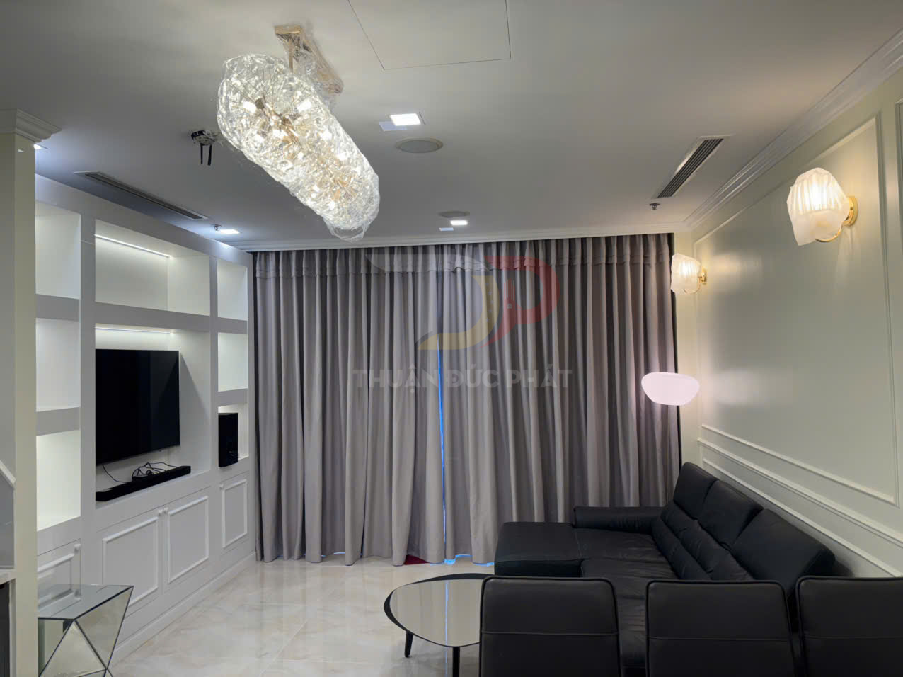 Cho Thuê Căn Hộ Aqua 2 Vinhomes Golden River Hai Phòng Ngủ Full Nội Thất Mới View Sông Và Bitexco Trực Diện