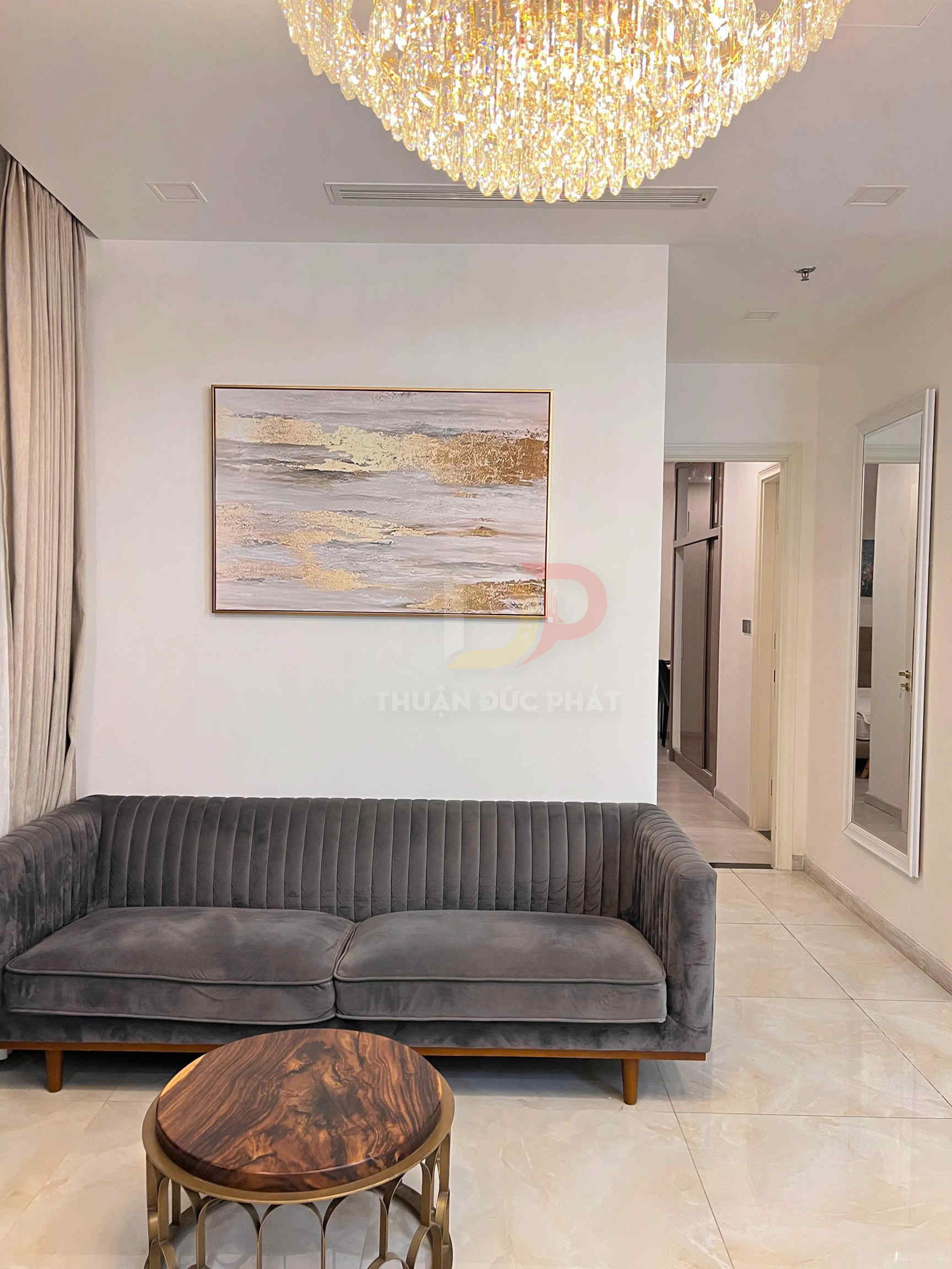 Bán căn hộ Vinhomes Golden River Aqua 1 2 phòng ngủ 83,2 m2 full nội thất giá 19 tỷ