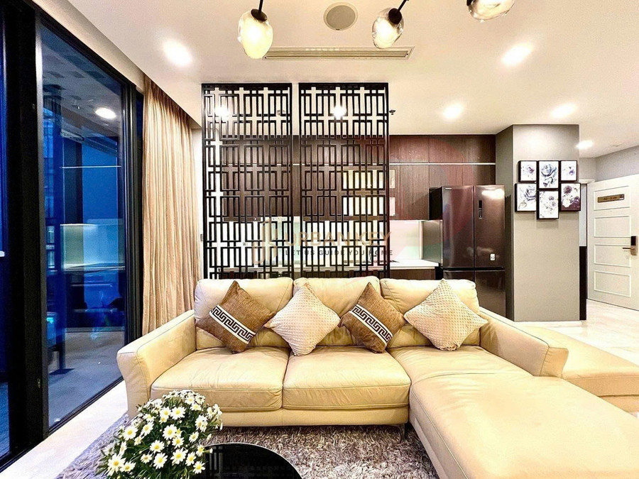 Cho thuê căn hộ Vinhomes Golden River Aqua 2 vòng cung 3 phòng ngủ 101,4 mét vuông view trực diện sông và thành phố