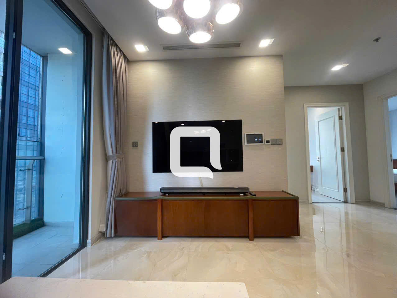 Cho thuê căn hộ Vinhomes Golden River Aqua 2 3 phòng ngủ full nội thất view sông thành phố Thảo Cầm Viên giá 36 triệu net