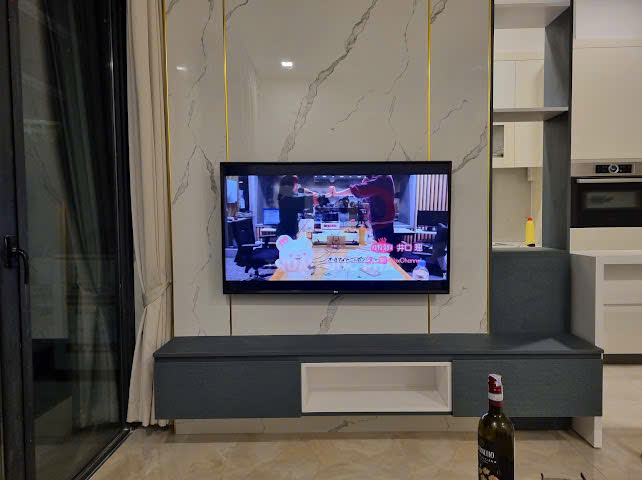 Cho thuê căn hộ Vinhomes Golden River Aqua 3 full nội thất 2 phòng ngủ view Landmark 81 giá 39 triệu