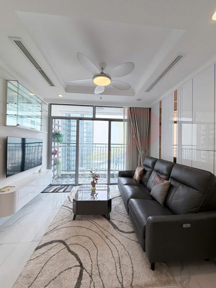 Bán căn hộ 2 phòng ngủ Landmark 2 Vinhomes Central Park 83,8m2 giá 15,5 tỷ, nhà trống có sổ