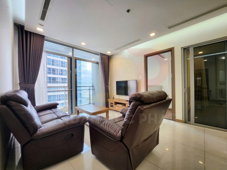 Bán căn hộ Park 4 Vinhomes Central Park 3 phòng ngủ cộng 1, diện tích 117 mét vuông, giá 17,8 tỷ đồng trọn gói