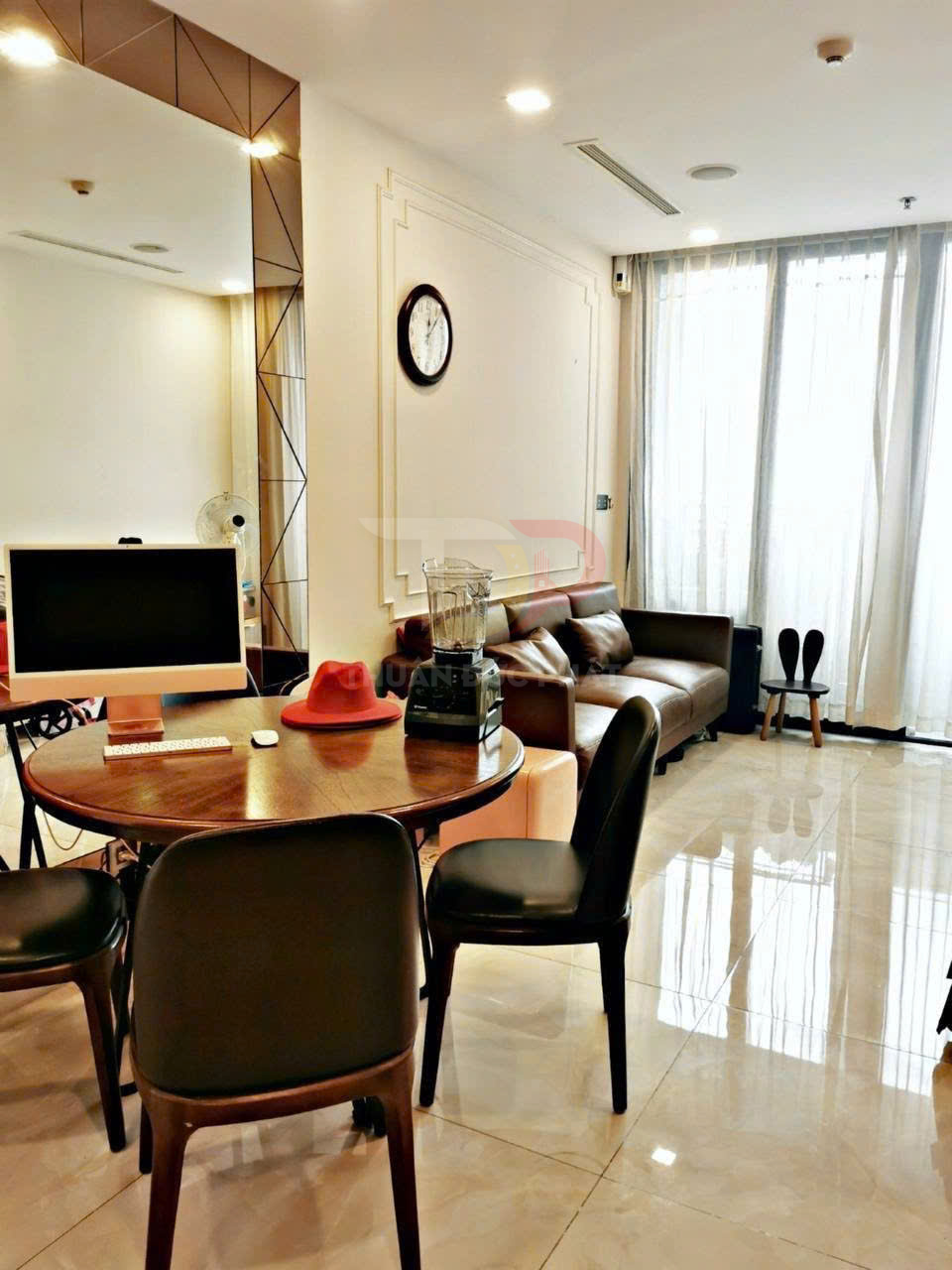 Bán Căn Hộ Vinhomes Golden River Tòa Aqua 3 Diện Tích 51m2 Tầm Nhìn Sông Sài Gòn Và Landmark 81