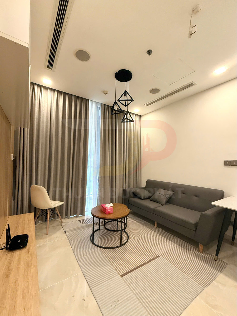 Cho thuê căn hộ Vinhomes Golden River Aqua 1 diện tích 50 mét vuông, 1 phòng ngủ, đầy đủ nội thất giá 23 triệu đồng