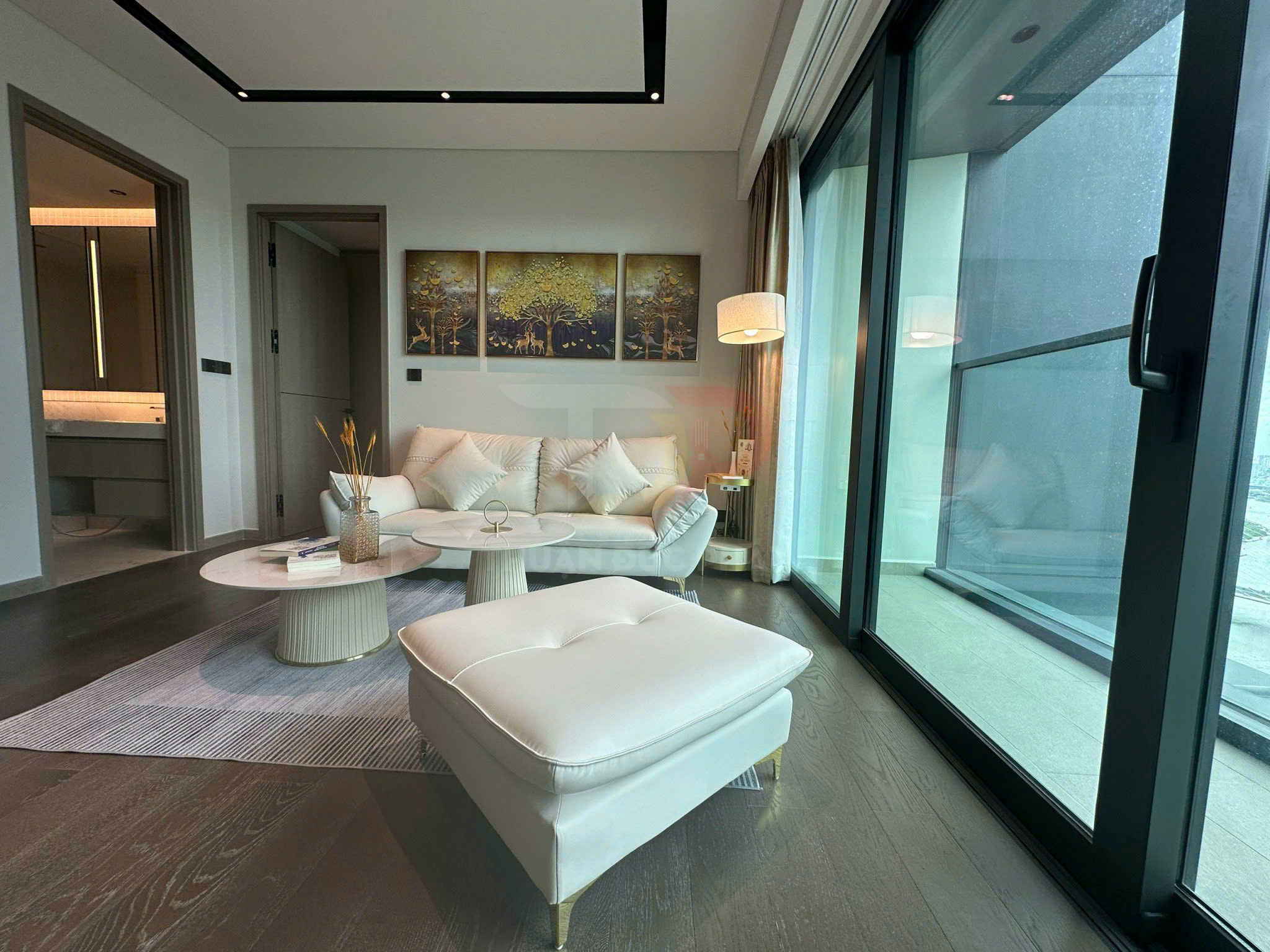 Cho thuê căn hộ Grand Marina Sài Gòn Lake 5 giá 50 triệu đồng mỗi tháng, bao phí quản lý