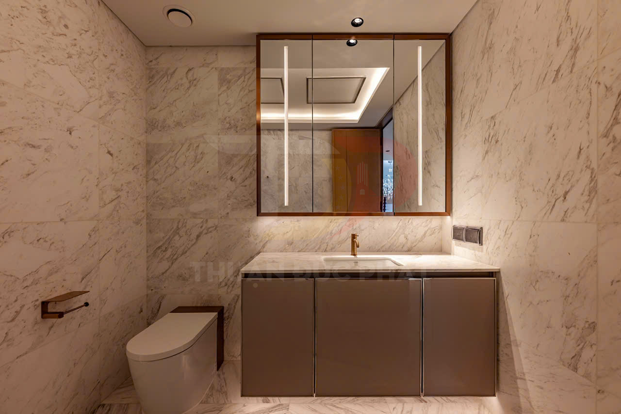 Bán căn hộ Grand Marina Sài Gòn 237m² giá 170 tỷ, không gian rộng và tầm nhìn sông