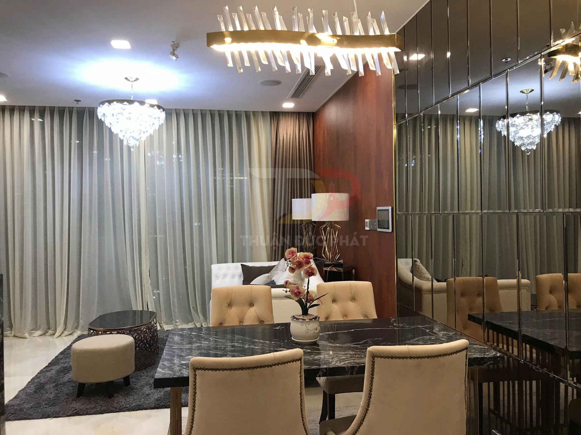 Cho Thuê Căn Hộ Vinhomes Golden River Aqua 2 2 Phòng Ngủ Full Nội Thất View Sông Bitexco Giá 35 Triệu NET