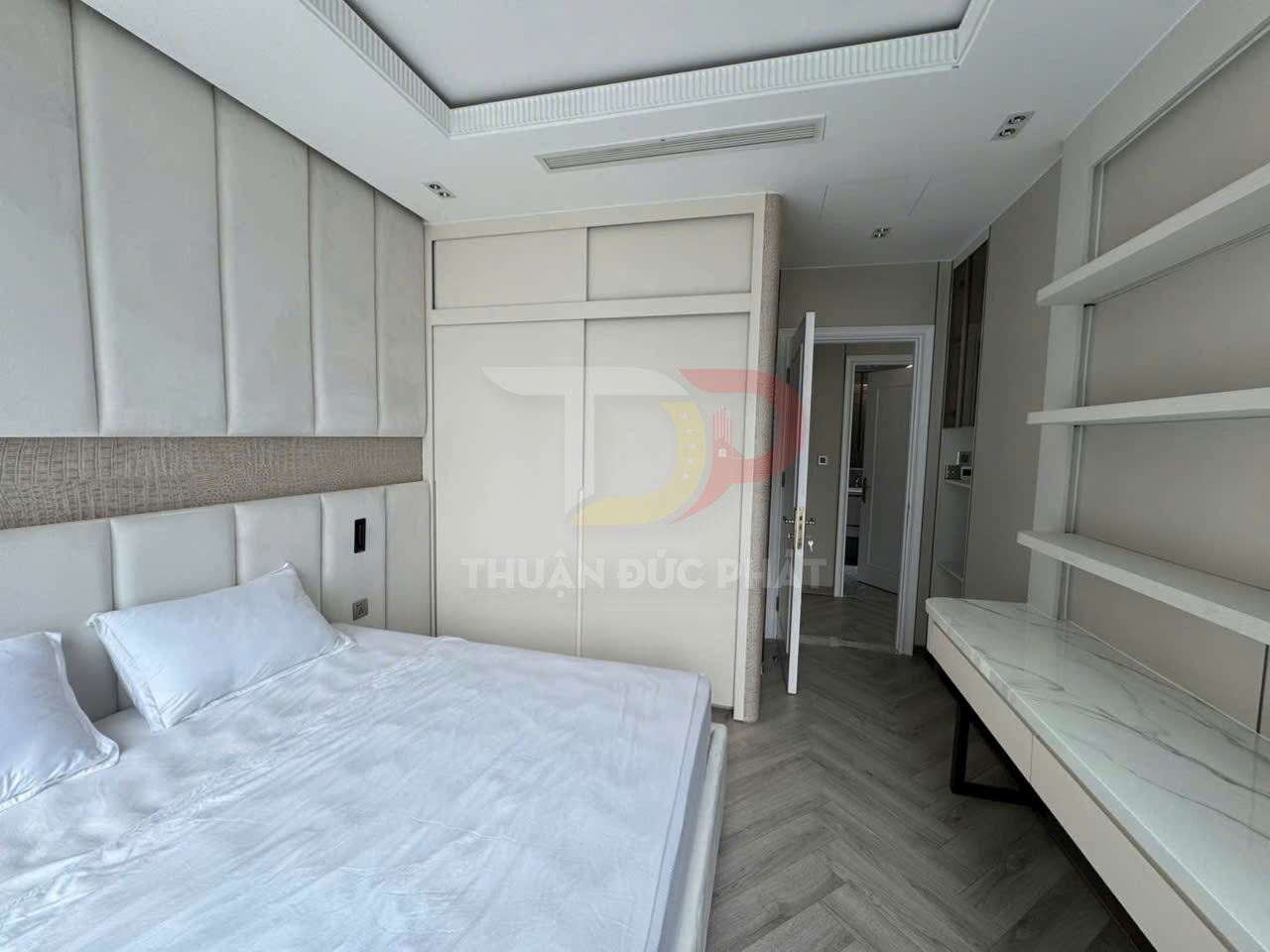 Cho thuê căn hộ Vinhomes Golden River Aqua 1 3 phòng ngủ full nội thất view sông Bitexco giá 110 triệu